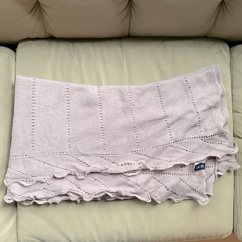 Gap Lavender Purple Crochet Knit Scarf Ruffle Edge